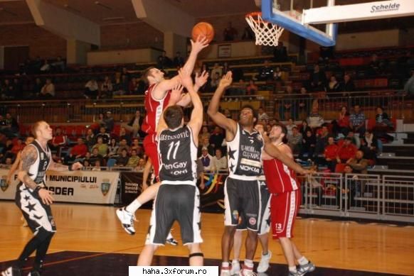 CSM Oradea U Mibitelco Cluj - Etapa a XXV a diviziei A de baschet masculin i-a - Stiri din Sport interne